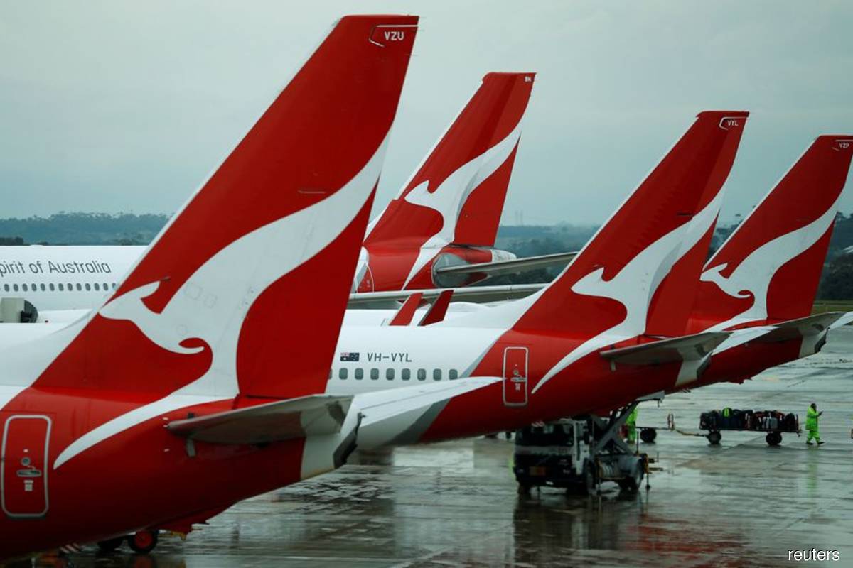 Australia's Qantas to require all employees to be vaccinated against COVID-19